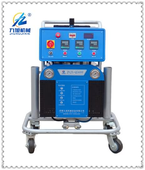 哪種噴涂機(jī)耐用適合防腐工程隊(duì)使用(圖1) Q5600型耐用的噴涂機(jī)